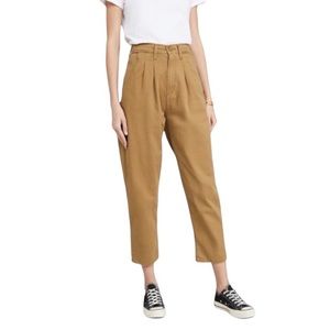 Levi’s Pleated Balloon Leg High Rise Khaki Pants Size 30